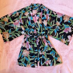 Show Me Your MuMu Size Medium Kimono
